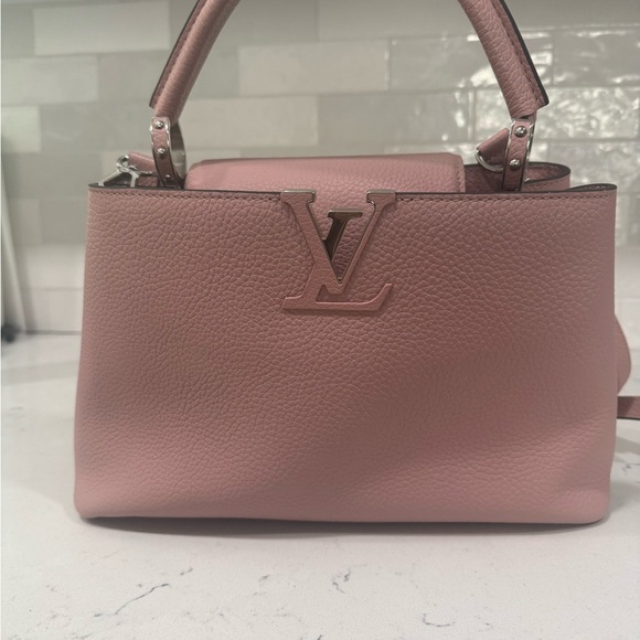 Louis Vuitton Pink Capuncines MM - Picture 3 of 12